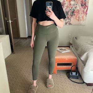 LuluLemon 7/8 WunderUnder - Green